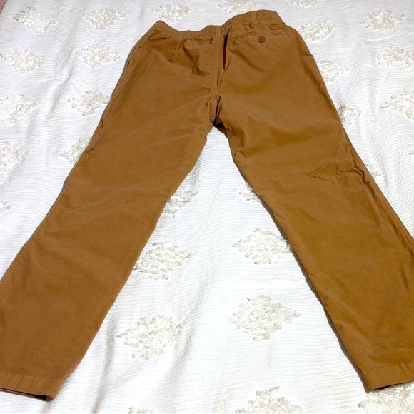 Vineyard Vines Pull-On corduroy pants, size Large, color ivy gold. Worn 2 times - Picture 2 of 3
